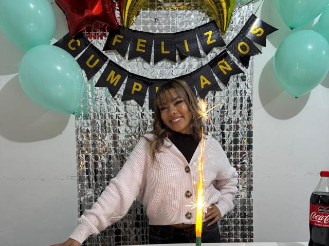 AmelieDuvall - Live sexe cam - 27041325