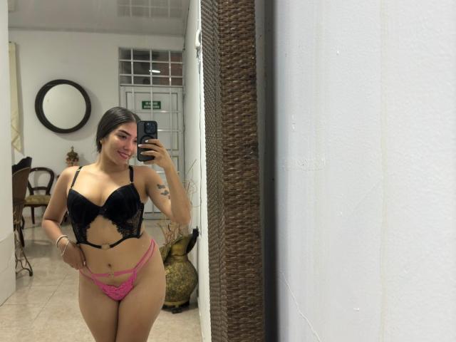 SharonKlart - Live porno og sexkamera - 27045665