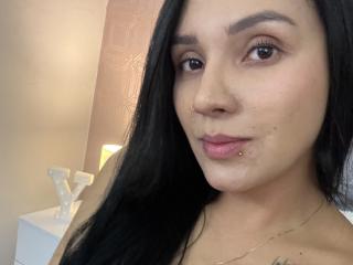 YessiJaymes - Live sex cam - 27052602