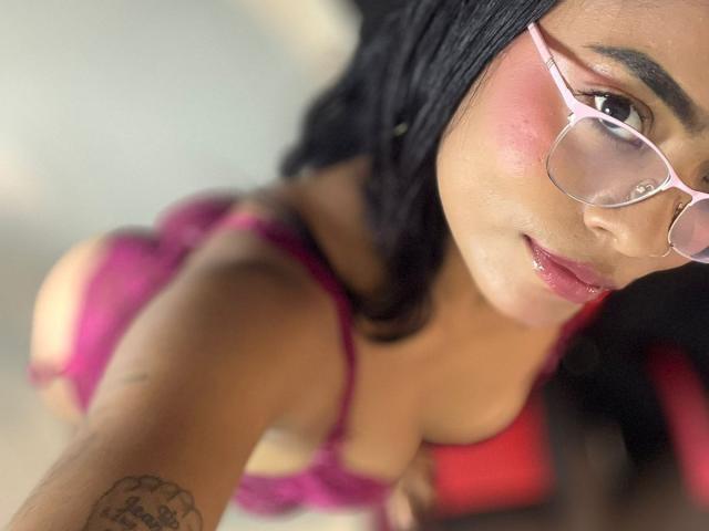 ChloeBrownOne - Live porn &amp; sex cam - 27053267