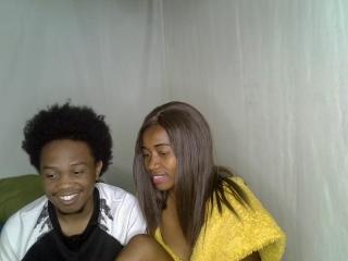 AmelieAndJames - Live sexe cam - 27053386