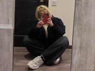 JuliKisss - Live porn &amp; sex cam - 27074617