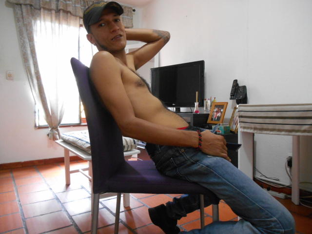 BoyBigGMonster - сексуальная веб-камера в реальном времени - 2708394