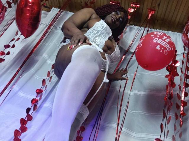 EbonnySuperbe - Live porn &amp; sex cam - 27084172