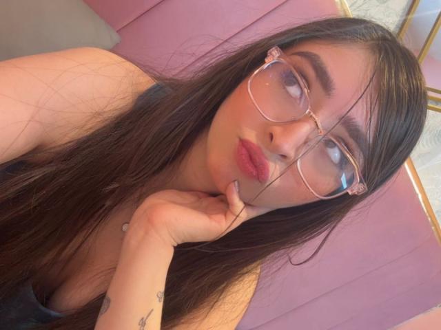 EvaMcAllister - Live sex cam - 27089695