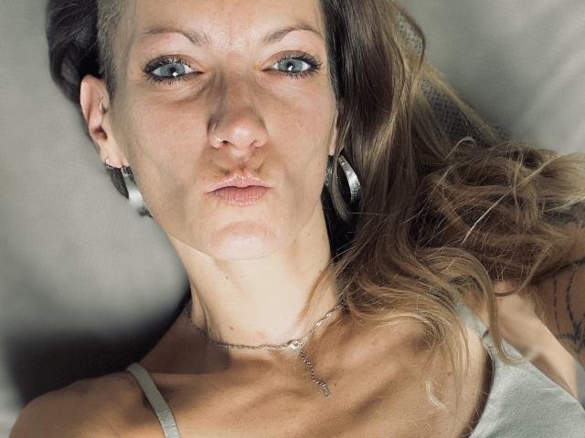 DaneeSoHot - Live porn &amp; sex cam - 27090199