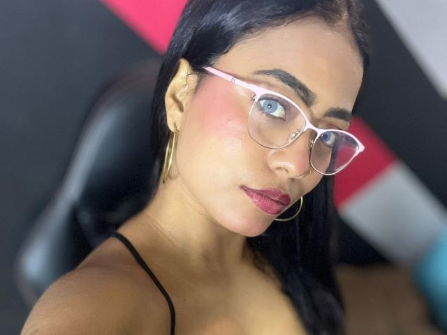 ChloeBrownOne - Live porn &amp; sex cam - 27093027