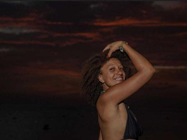 SucyAndrea - сексуальная веб-камера в реальном времени - 27093321