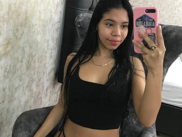 EmaGarces - сексуальная веб-камера в реальном времени - 27096576