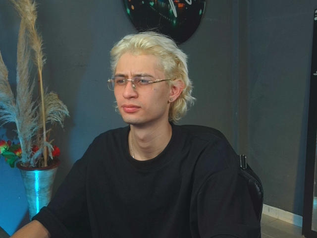 MattiasDan - Camera khiêu dâm &amp; quyến rũ trực tiếp - 27102141