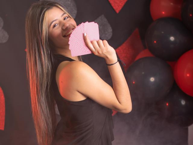 SheylaSpooner - Live porn &amp; sex cam - 27104920