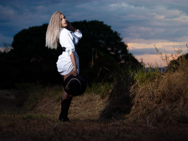 ChantalSex69 - ライブポルノ&amp;セックスカム - 27111171