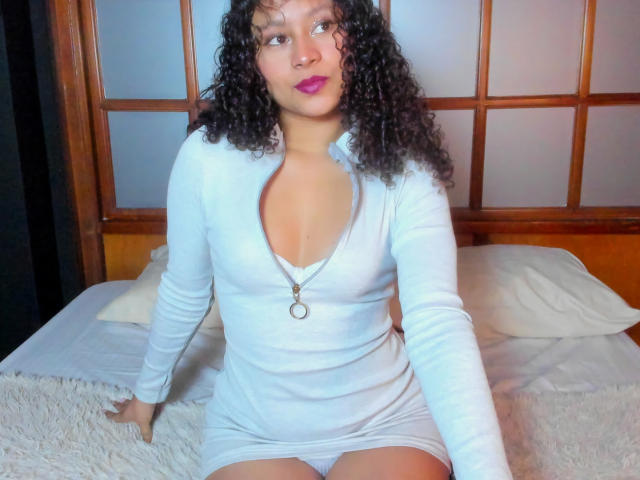 SofiaPassionne - Live sex cam - 27114111