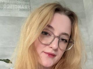LunaBerryy - Live sex cam - 27117772
