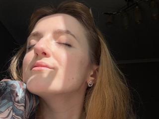 LunaBerryy - Live sex cam - 27117793