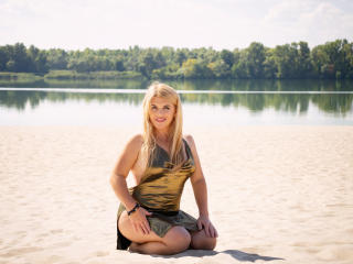 JulyaBailly - сексуальная веб-камера в реальном времени - 27128391