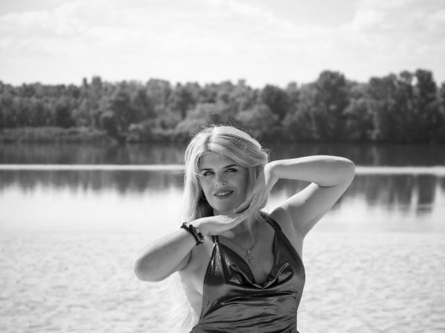 JulyaBailly - Sexe cam en vivo - 27128643