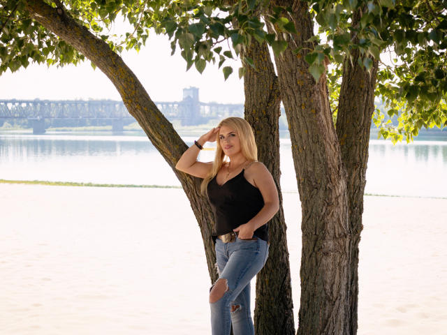 JulyaBailly - сексуальная веб-камера в реальном времени - 27128706