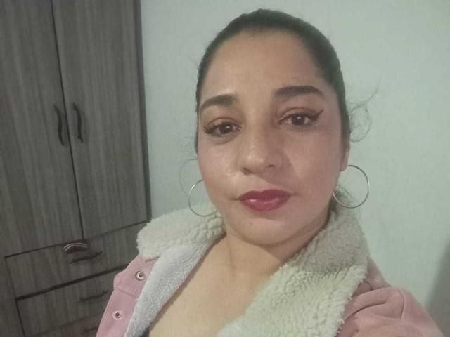ElizaLowry - Live sexe cam - 27134439