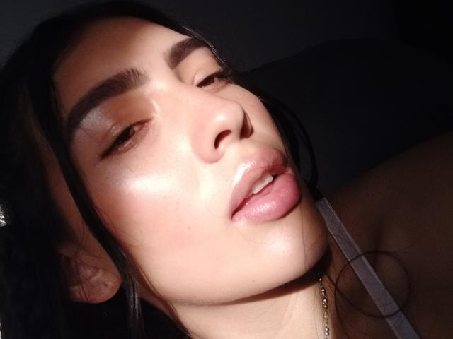 JuliethaMarquez - Live Sex Cam - 27139122