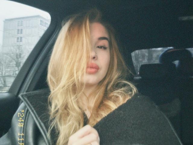 CrystalKiss-hot - Live porn &amp; sex cam - 27148439