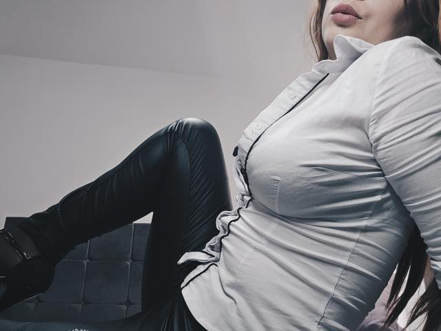 GiannaSexxy - Live porn &amp; sex cam - 27149461