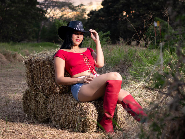 ValentinaMoreau - Live porn &amp; sex cam - 27154361