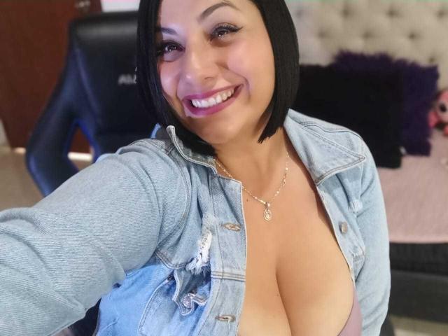 AngeleRoux - Live Sex Cam - 27156762