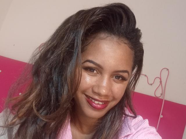 LayahCoquine - פורנו בשידור חי ומצלמת סקס - 27161879