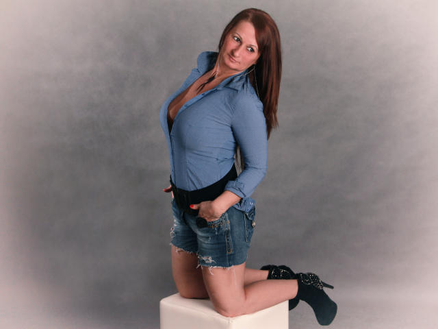 MatureKate - Camera khiêu dâm &amp; quyến rũ trực tiếp - 2717137