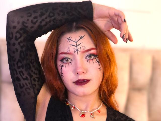 EmmaThomsonn - Live sex cam - 27186106