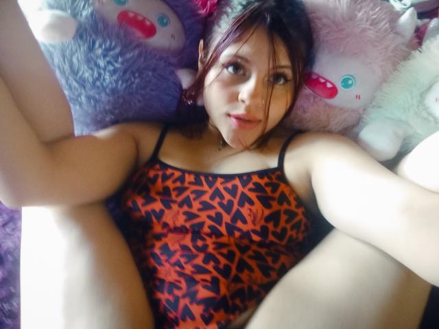 SophieHill - Live sex cam - 27186365