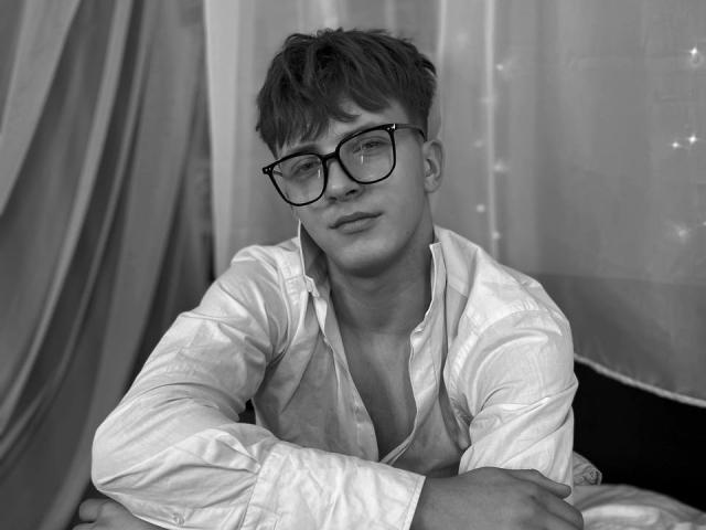 TravisWolfy - Sexe cam en vivo - 27194240