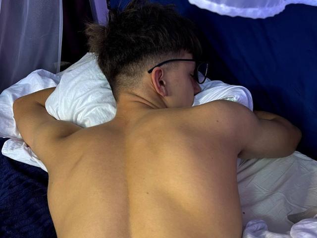 TravisWolfy - Live porn &amp; sex cam - 27194261