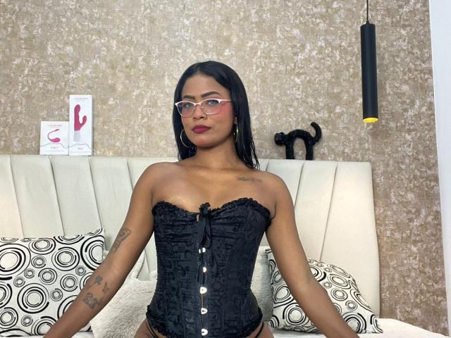 ChloeBrownOne - Live porn &amp; sex cam - 27207218