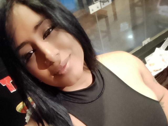 MariaCatalina - Élő pornó és szexkamera - 27212286