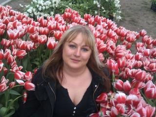 CuteCarolina - Show live hot avec une Chaude jeune jeune model bien roulée occidentale sur le service Xlove 