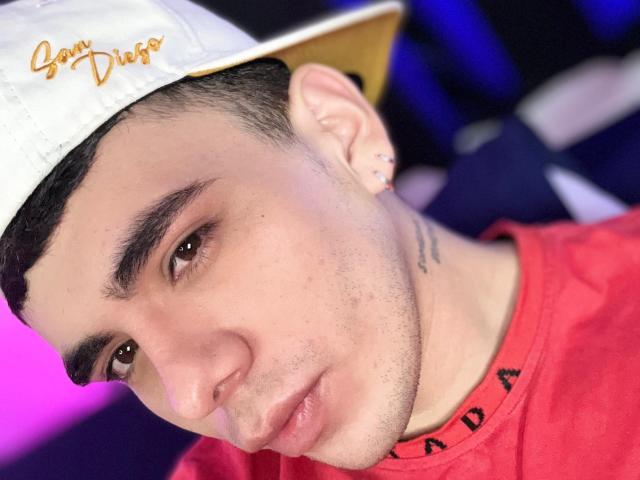 Jeyler - Live porn &amp; sex cam - 27222814