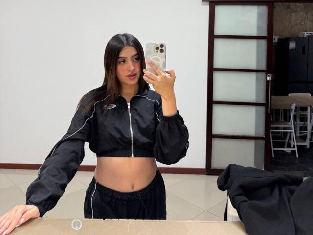 NaireaBeaumont - Live sex cam - 27226888