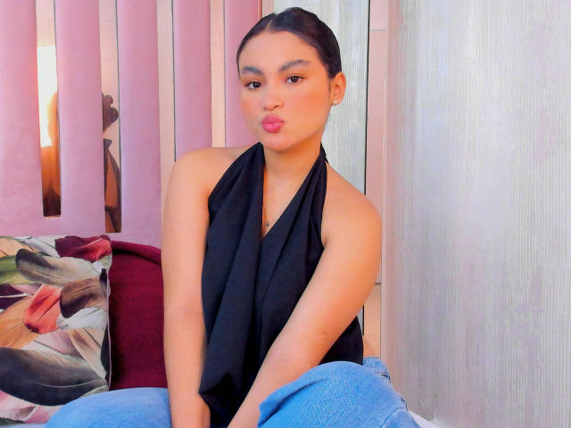 MiiaPalmer - Live porn &amp; sex cam - 27234021