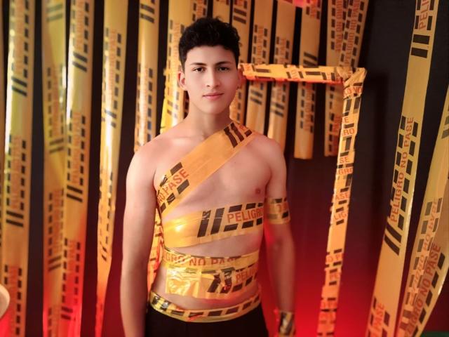 AxelSavage - Sexe cam en vivo - 27238515