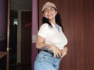 AnntonellaWatson - Live Sex Cam - 27239432