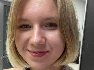 GloriaBubble - Live porn &amp; sex cam - 27247524