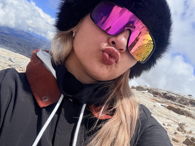 AtheneaRossi - Live porn &amp; sex cam - 27248658