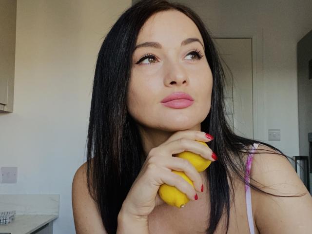 Dionisia - Live Sex Cam - 27258521