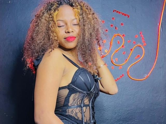 VelvetMademoiselle - Porno na żywo i seks kamera - 27260537