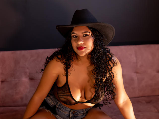 RenataPalmer - Live sex cam - 27263407