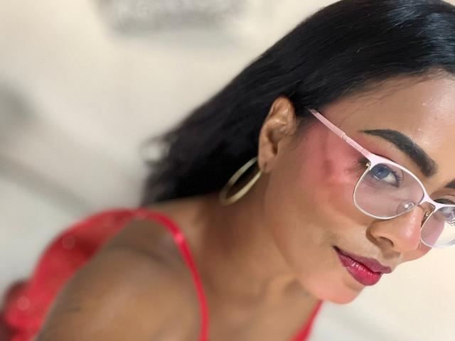 ChloeBrownOne - Live sex cam - 27270087