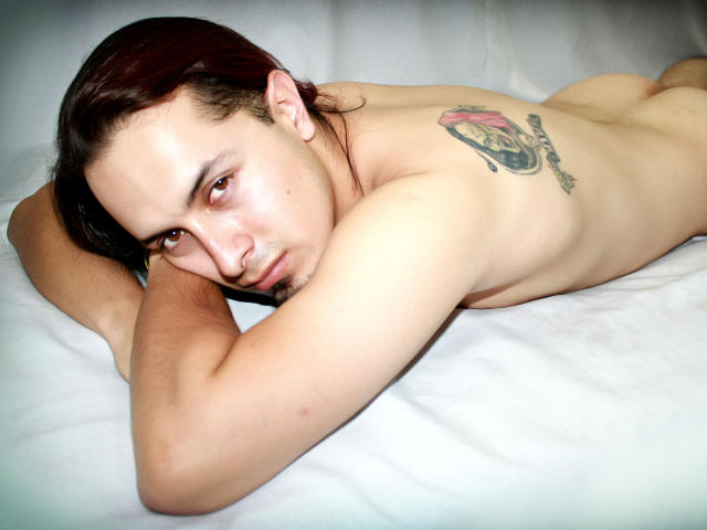JonDandy - Show porno avec un Homo sud américain sur le service Xlovecam.com 