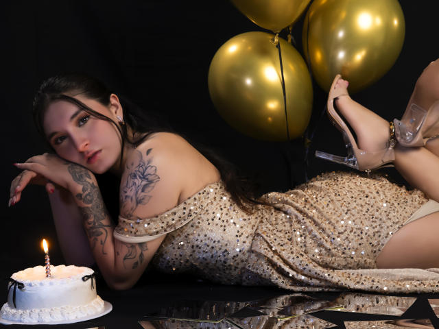 ZoeCortes - ライブポルノ&amp;セックスカム - 27272475